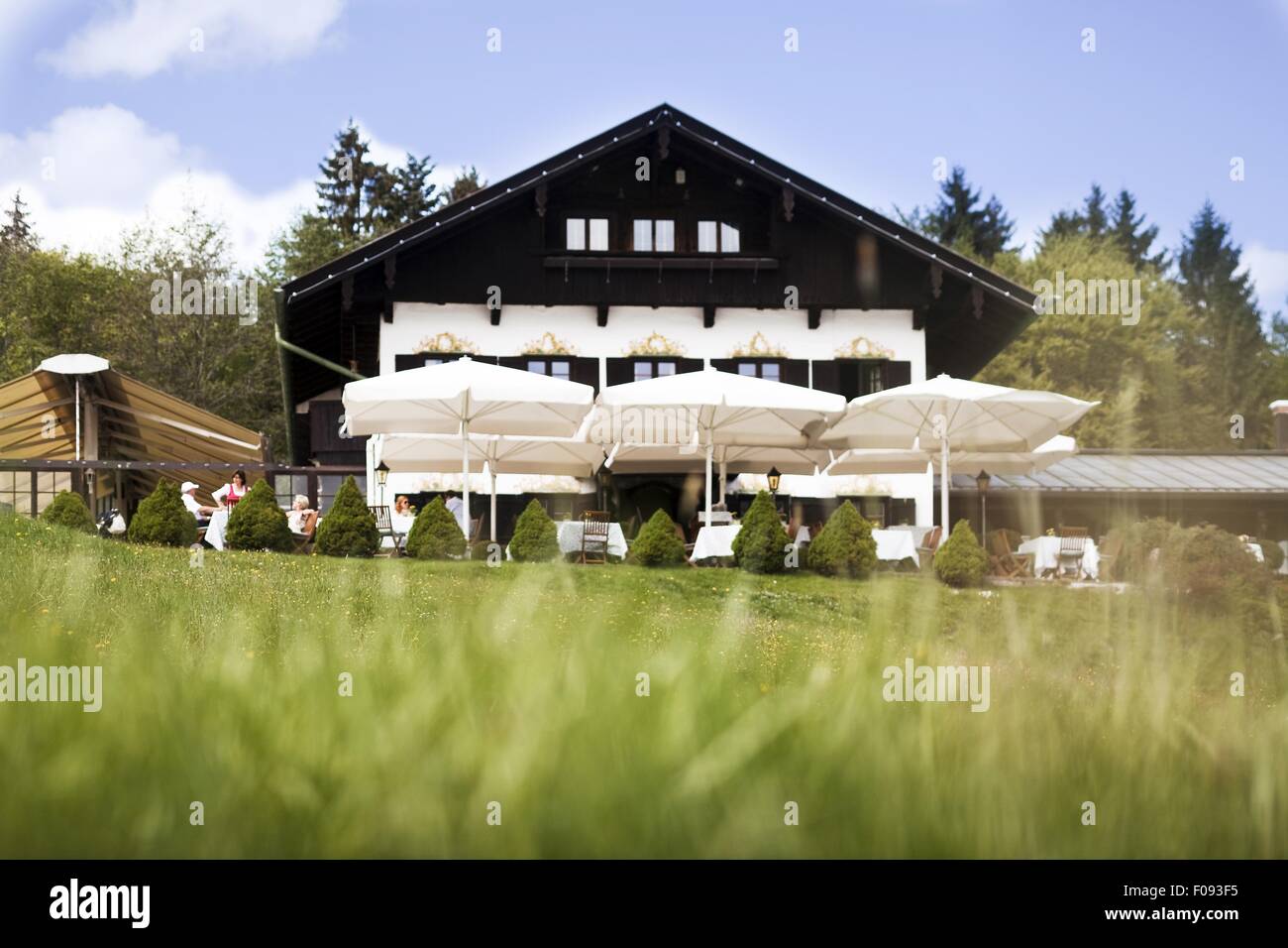 Chambre avec terrasse ensoleillée, Tegernsee, Bavière Banque D'Images