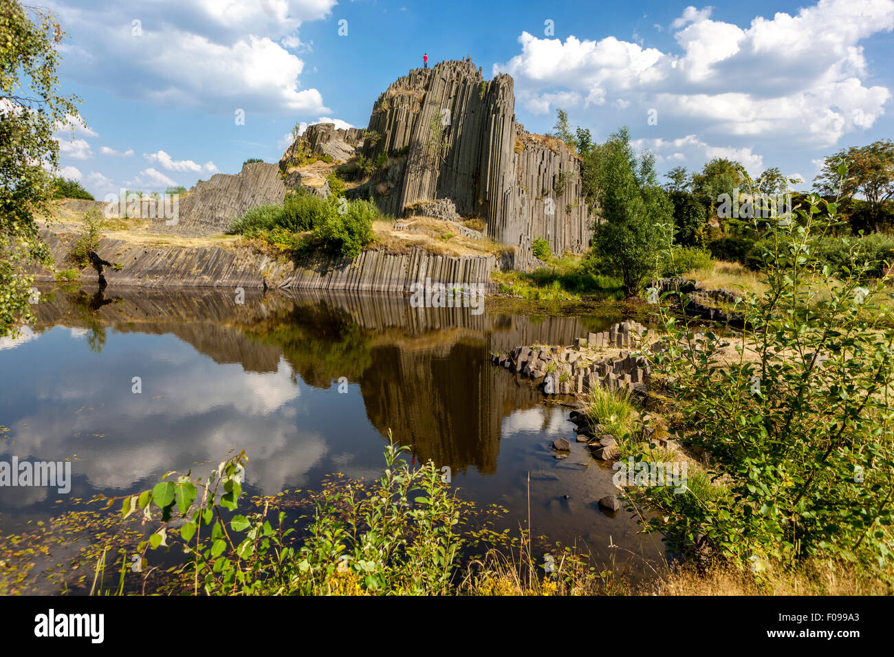 Panska Skala, Kamenicky Senov, Ceske Stredohori, République tchèque campagne paysage estival de la Bohême centrale hautes terres Uplands Ceske Stredohori Banque D'Images