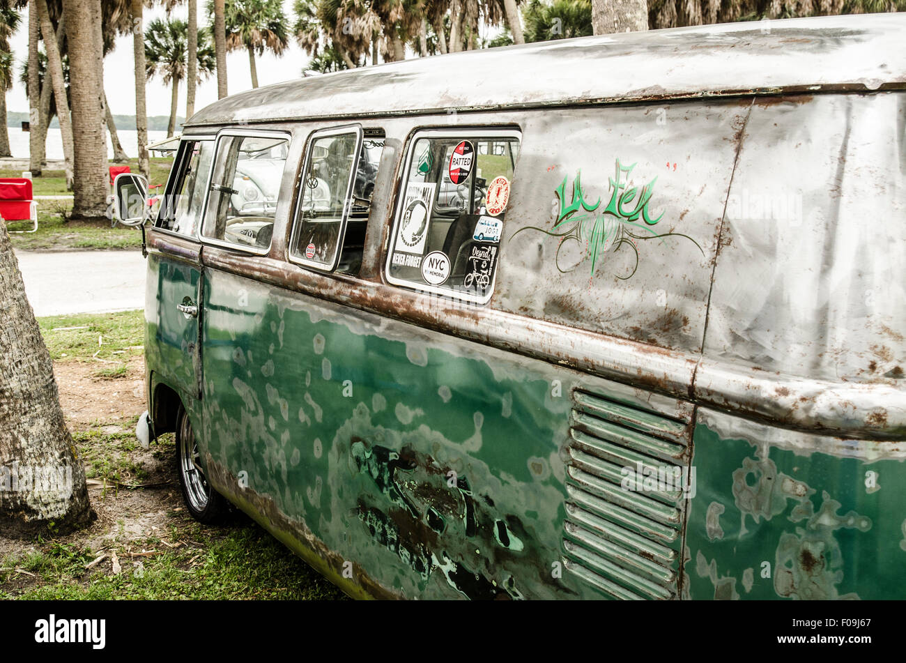 Volkswagen à VW's sur le Skyway car show. Banque D'Images