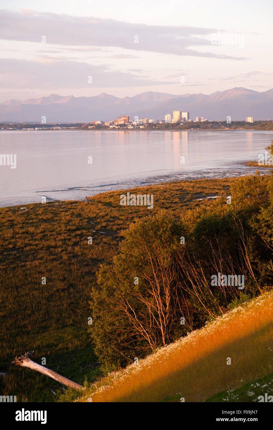 Coucher du soleil sur la ville centre-ville Amérique du Nord États-unis Anchorage Alaska Banque D'Images