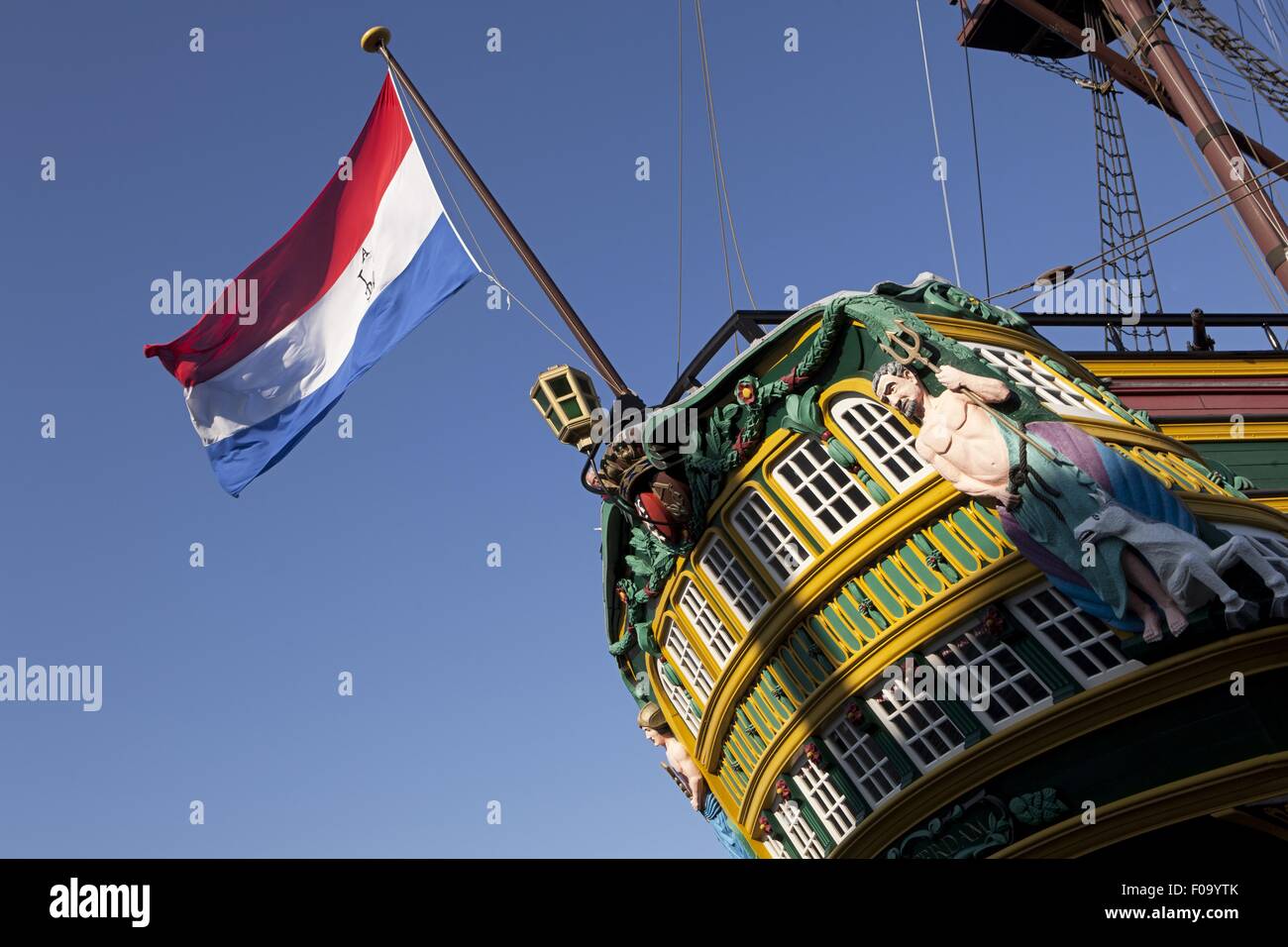 Drapeau de Pays-bas le navire Amsterdam à Amsterdam, Pays-Bas Banque D'Images