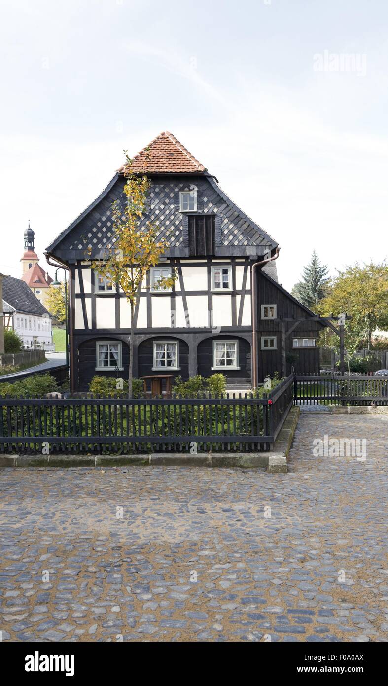 Maison de bois en vue d'Grossschonau à Saxe, Allemagne Banque D'Images