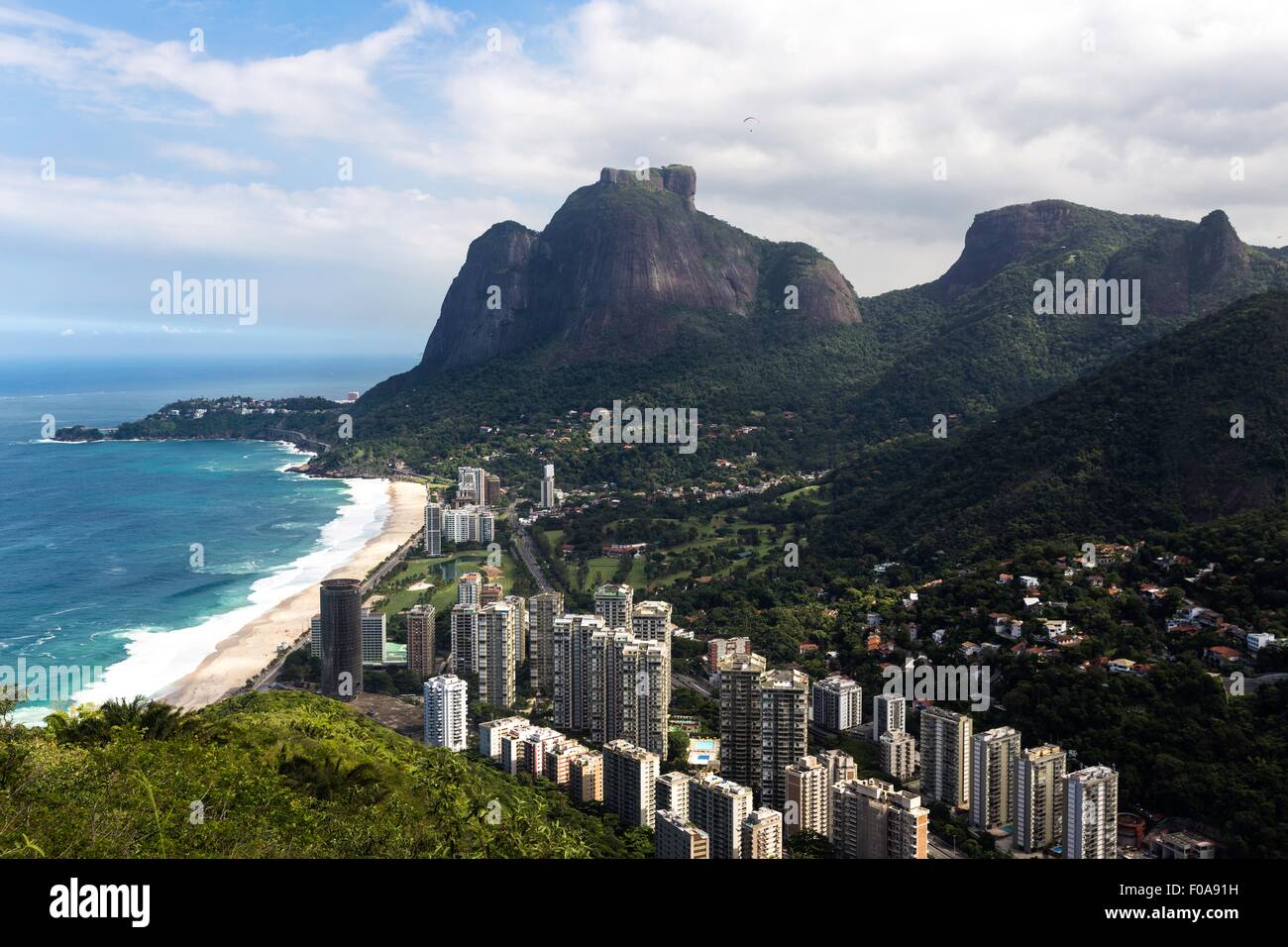 Vu de São Conrado Dois Irmãos Pedra, Rio de Janeiro, Brésil Banque D'Images