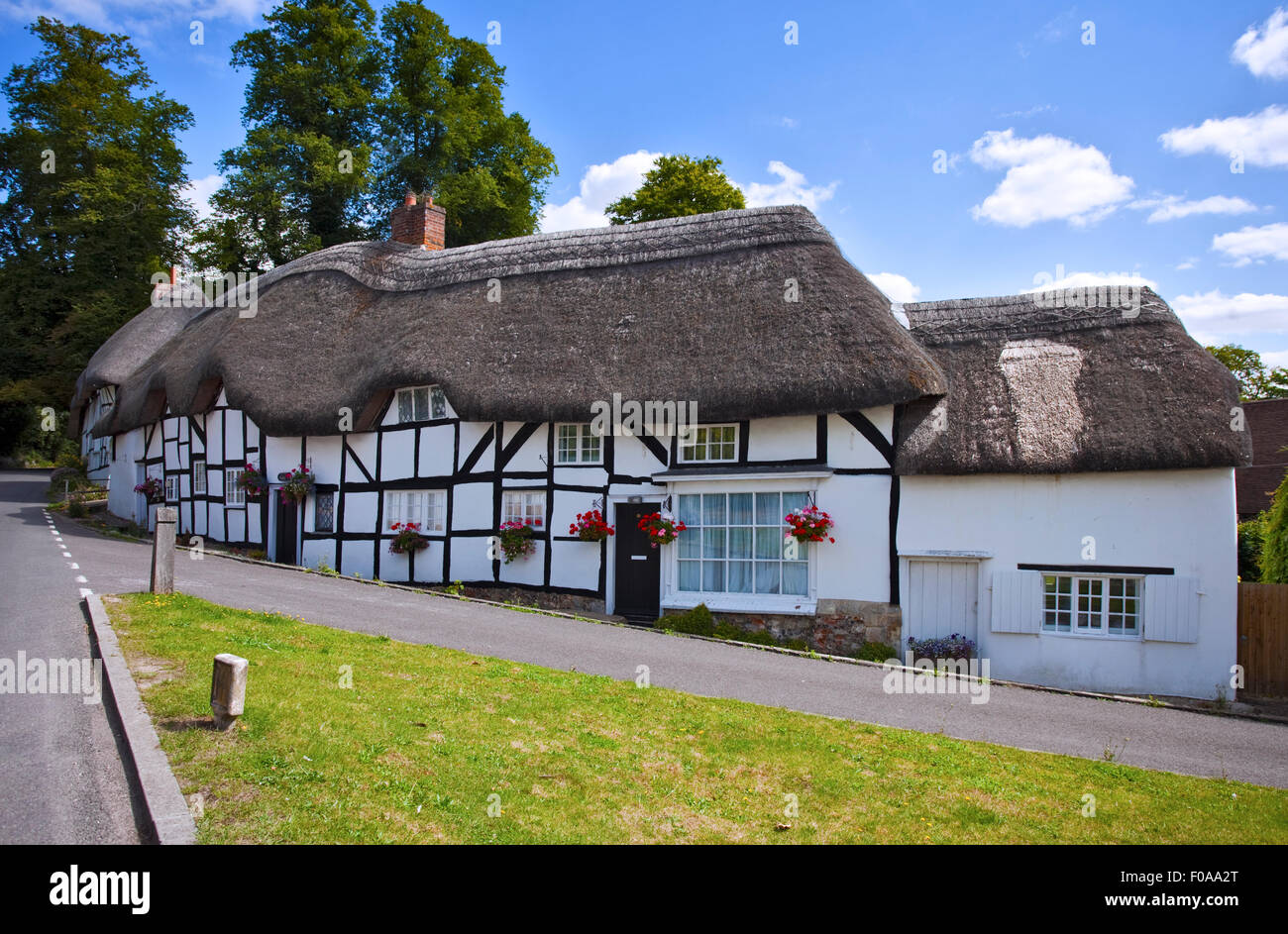 Chaumières, Wherwell, Hampshire, Angleterre Banque D'Images