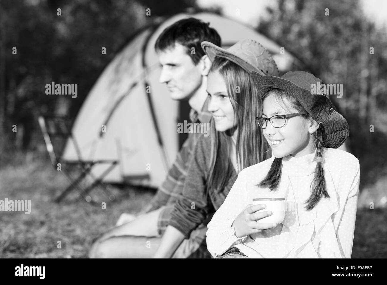Happy Family outdoors Banque D'Images