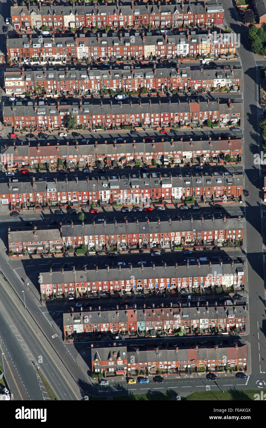 Vue aérienne de retour à l'arrière du logement à Leeds, Yorkshire, UK Banque D'Images