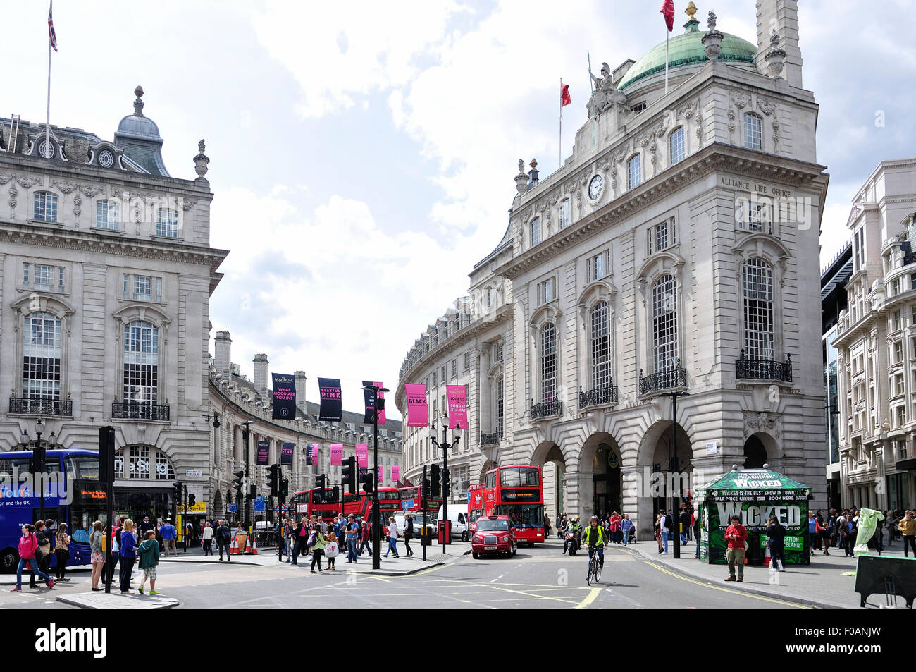 Vue vers Regent Street depuis Piccadilly Circus, West End, City of Westminster, Greater London, Angleterre, Royaume-Uni Banque D'Images
