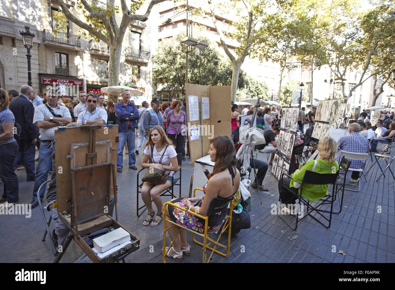 Les gens du shopping à La Rambla de las Ramblas, dans Barcelone, Espagne Banque D'Images