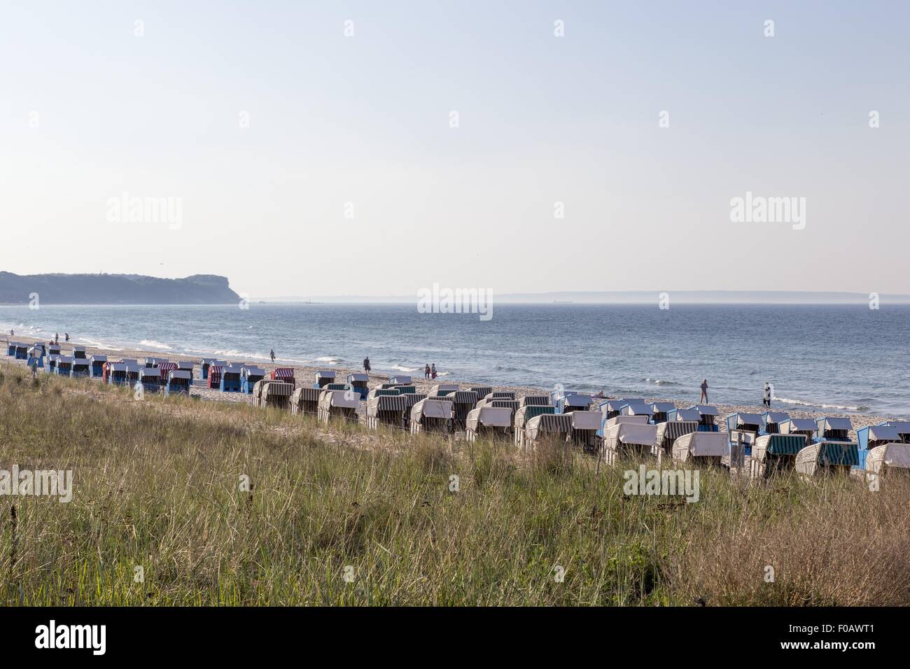 Chaises de plage sur la plage de GÃ¶¶nchgut hren, Métis, RÃ¼gen Banque D'Images