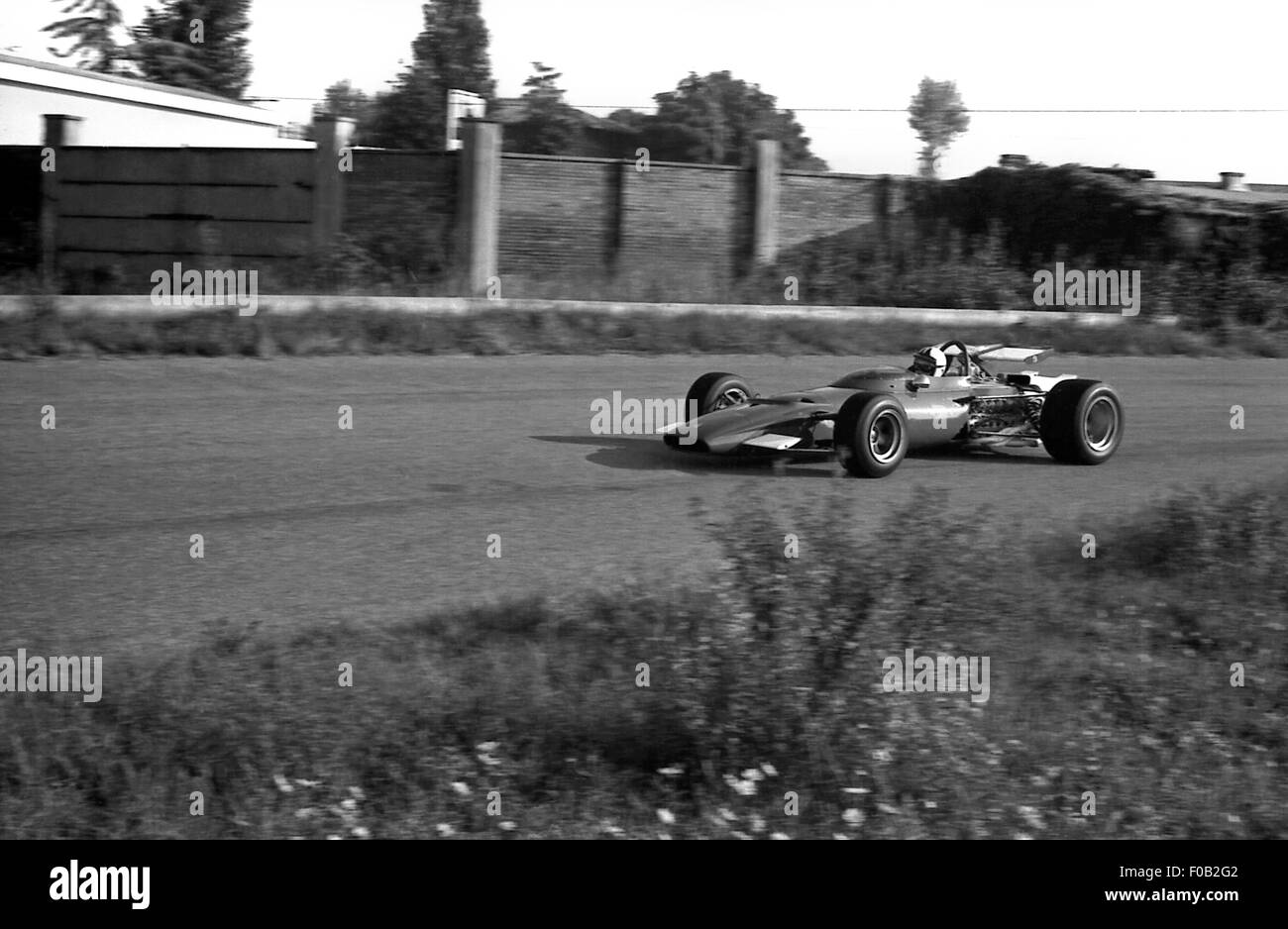 Chris Amon l'essai d'une Ferrari 312B à Modène Banque D'Images