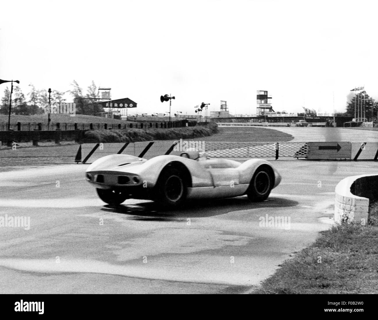 Essais de voiture Banque d'images noir et blanc - Alamy