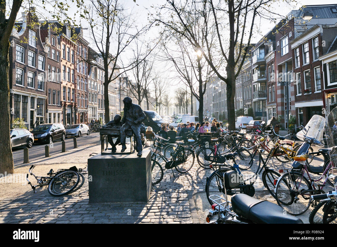 Lindengracht à Amsterdam, dans le quartier branché de Jordaan, Hollande du Nord, Pays-Bas Banque D'Images Lindengracht à Amsterdam, dans le quartier branché de Jordaan, Hollande du Nord, Pays-Bas Banque D'Images