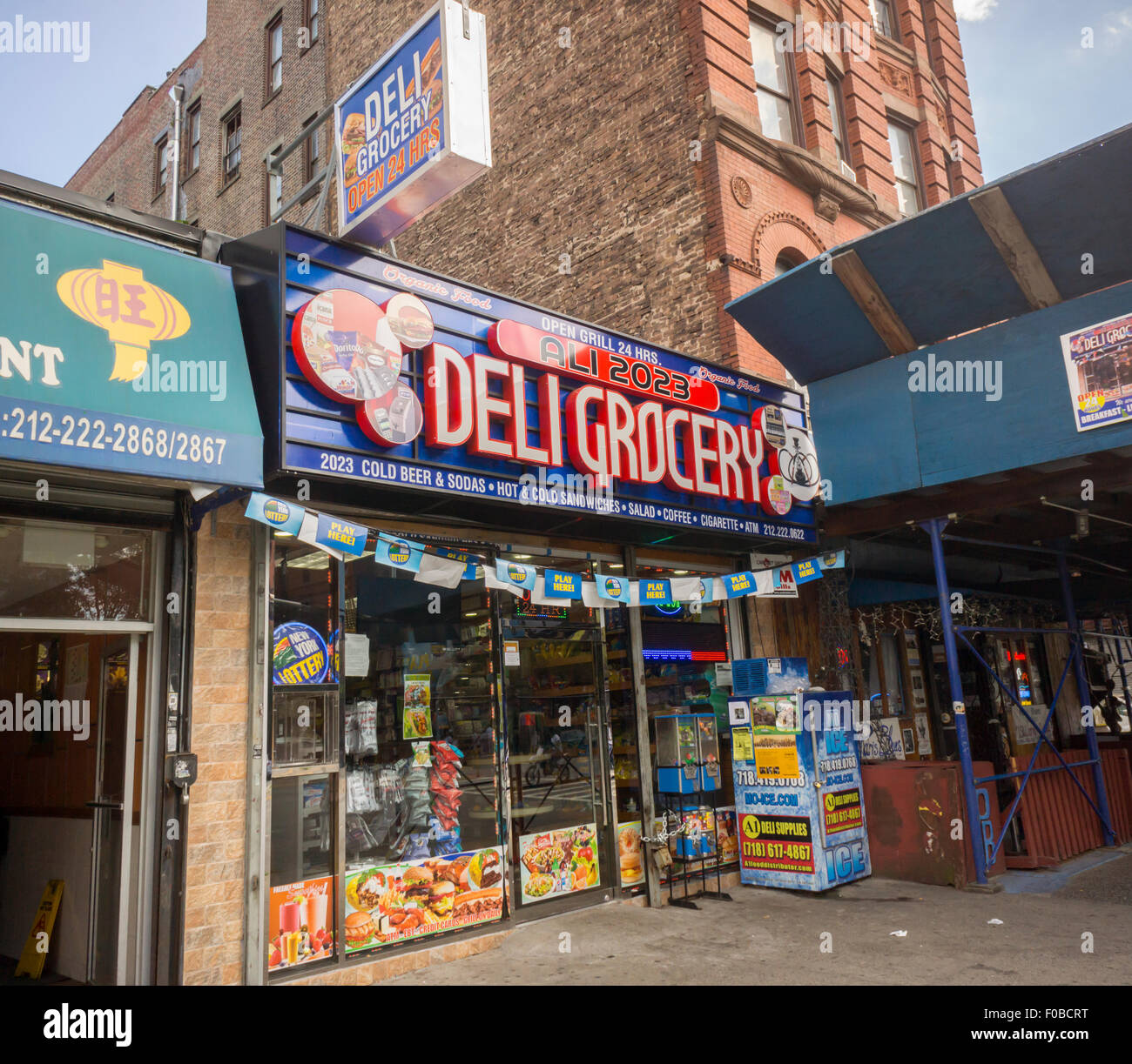 Une épicerie fine dans le quartier de Harlem à New York le dimanche, Août 9, 2015. (© Richard B. Levine) Banque D'Images
