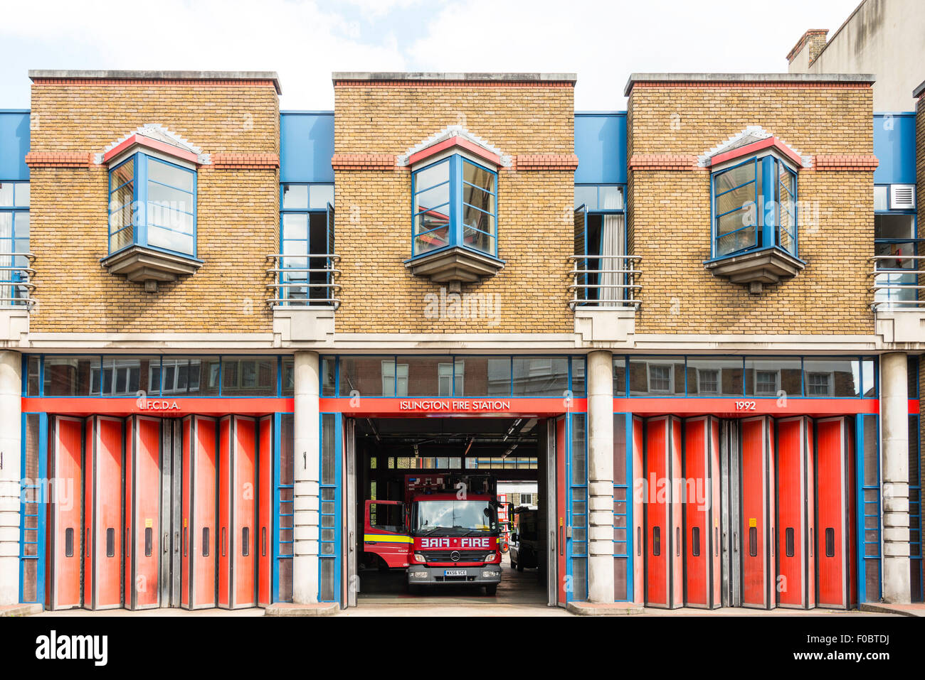 Poste de pompiers, Islington Upper Street, Islington, London Borough of Islington, Londres, Angleterre, Royaume-Uni Banque D'Images