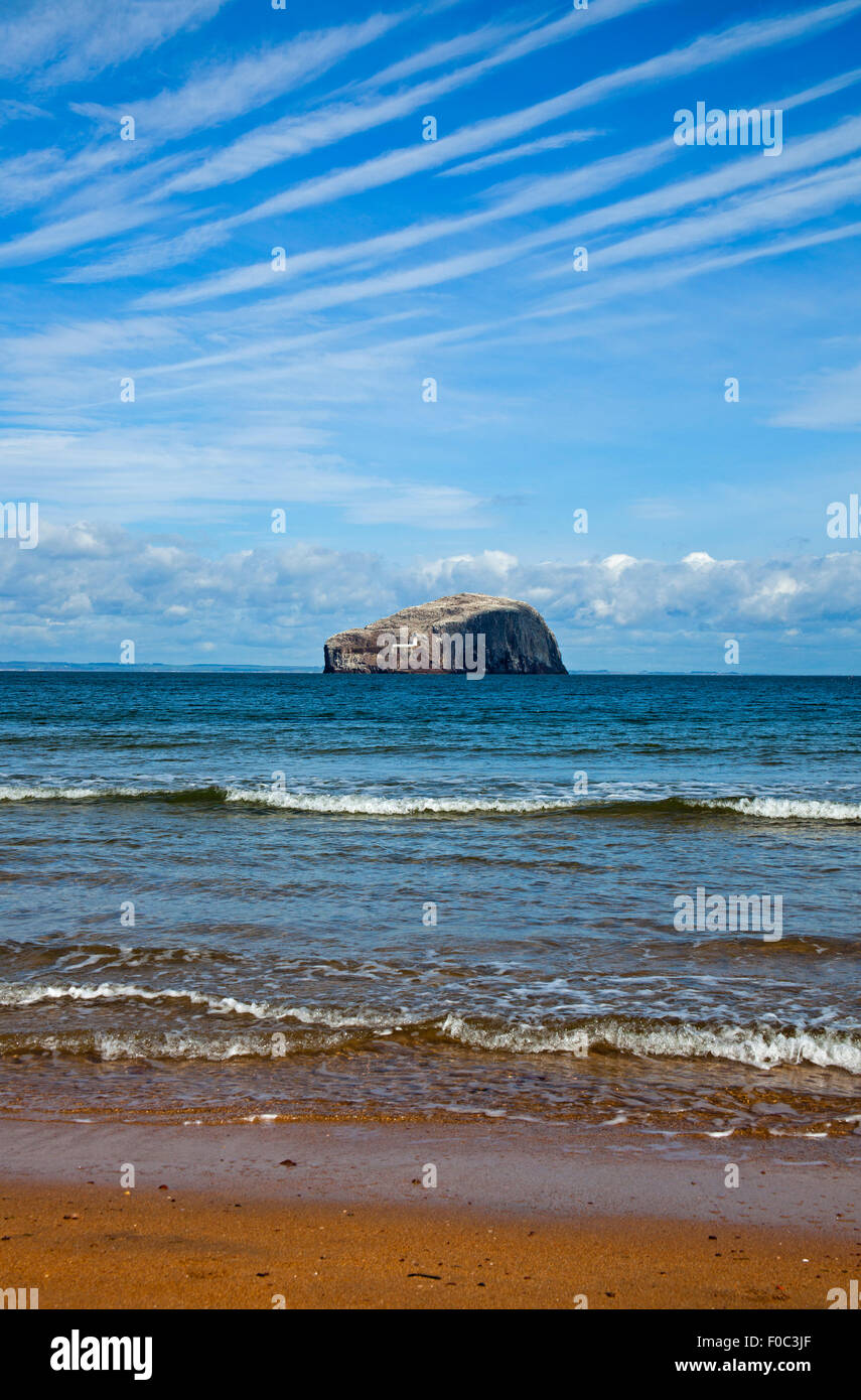 La plage d'East Lothian avec Bass Rock en arrière-plan l'Ecosse UK Banque D'Images