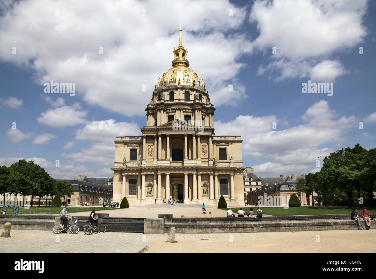 Dôme doré de l'hôtel des invalides L'Hôtel National des Invalides la résidence nationale des Invalides Paris France Banque D'Images