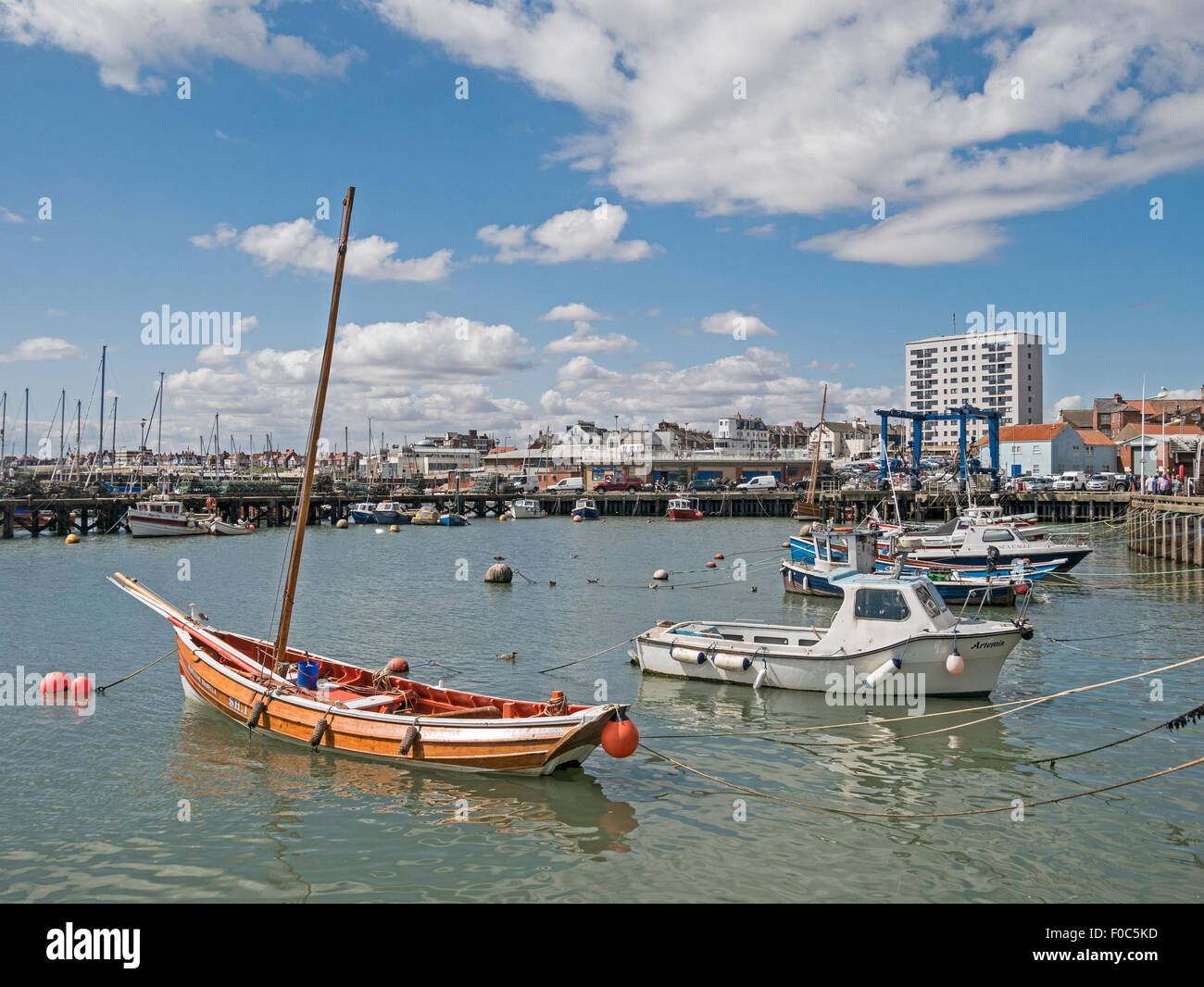 Vue sur le port de Bridlington Yorkshire UK Banque D'Images