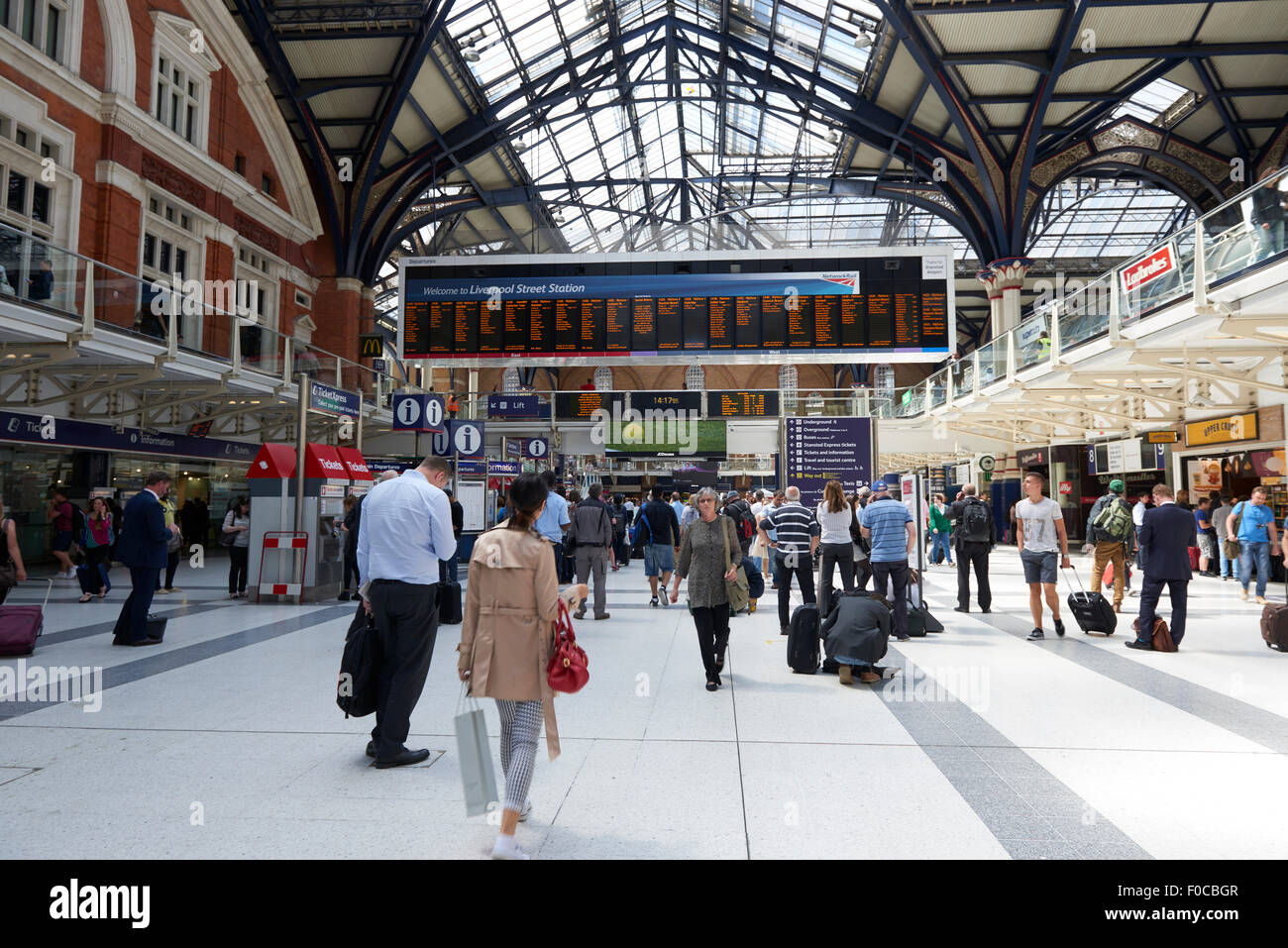 La gare de Liverpool Street, Londres, Royaume-Uni, Europe Banque D'Images