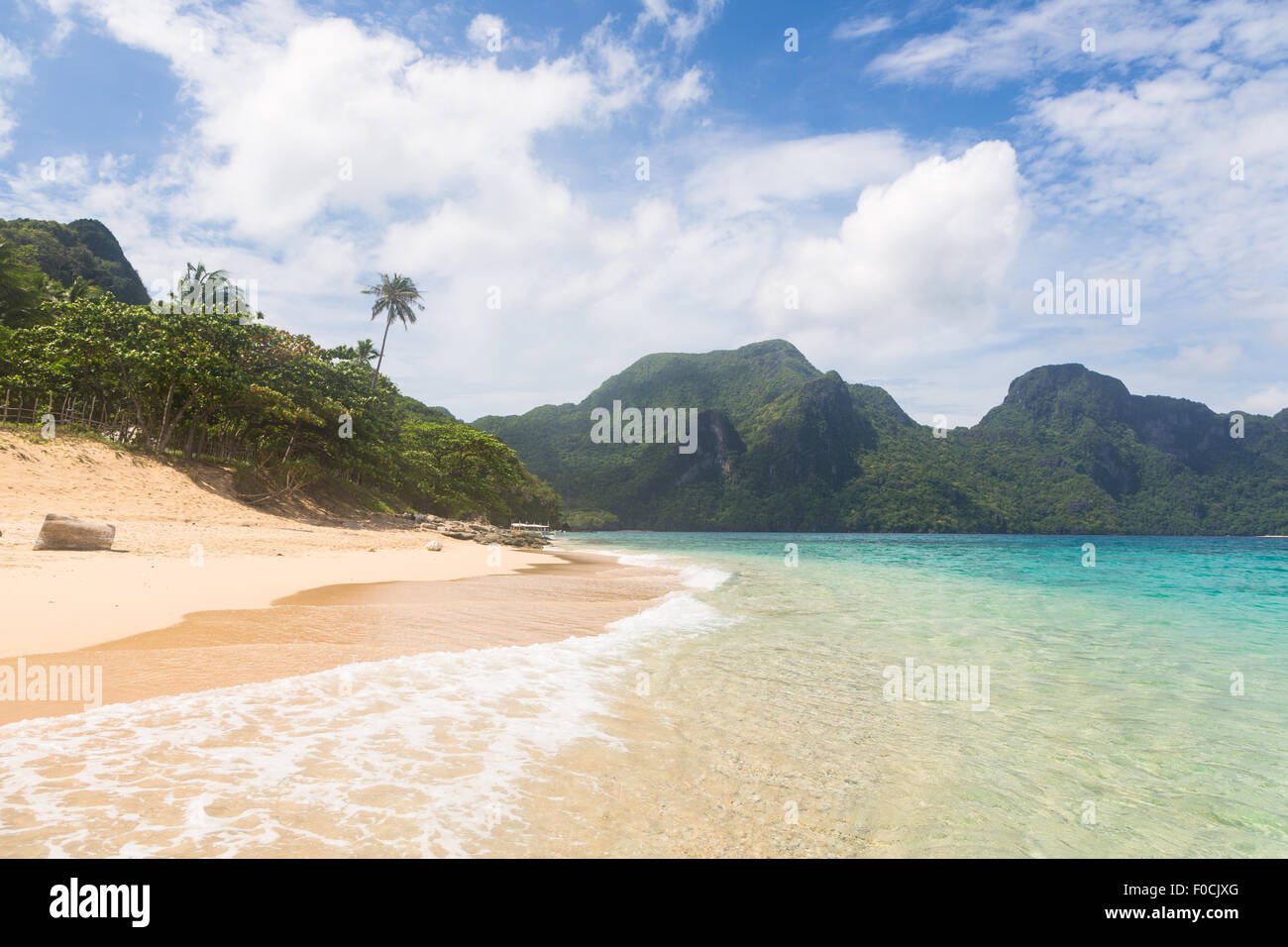 Une plage magnifique sur "l'île en hélicoptère' dans l'archipel de Bacuit El Nido, Palawan, Philippines Banque D'Images