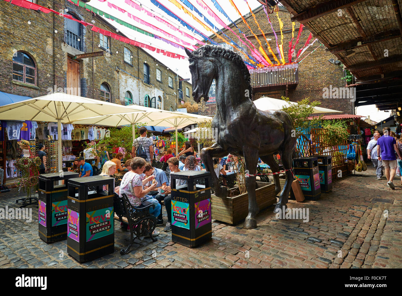 Marché de l'équitation, Camden, Londres, Angleterre, Royaume-Uni, Europe Banque D'Images