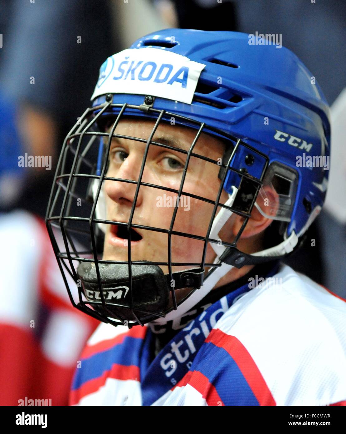 Breclav, République tchèque. Août 12, 2015. Kristian Reichel de la République tchèque en photo pendant la Coupe Mémorial Ivan Hlinka U18 match de hockey 2015 à Breclav, République tchèque, le 12 août 2015. © Igor Zehl/CTK Photo/Alamy Live News Banque D'Images