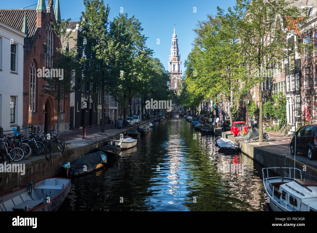 Vue sur le canal dans le centre-ville d'Amsterdam, Hollande Banque D'Images