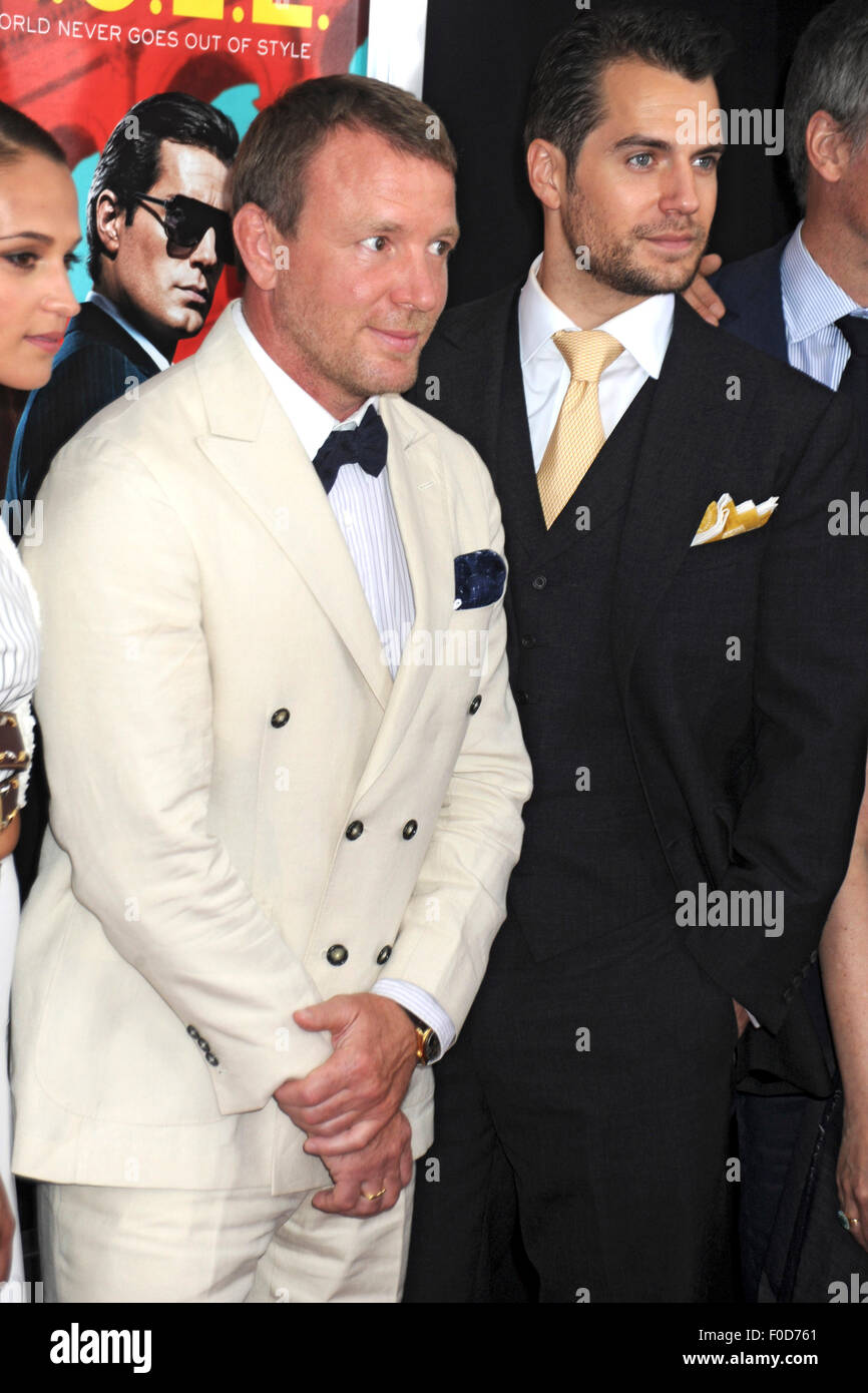 Guy Ritchie et Henry Cavill participant à la 'l'homme de l'U.N.C.L.E.' première au Ziegfeld Theatre le 10 août 2015 à New York City/photo alliance Banque D'Images