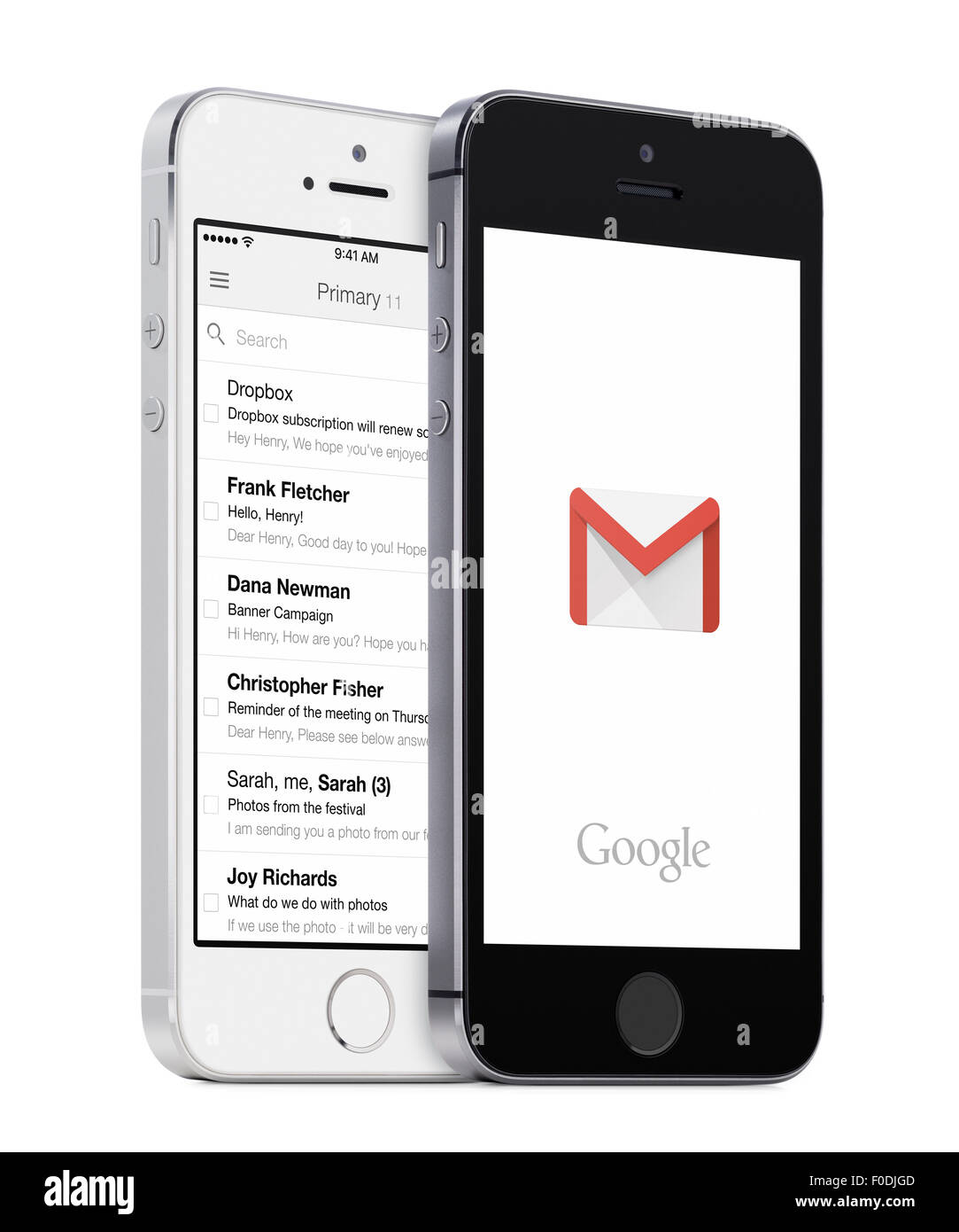 Varna, Bulgarie - le 26 mai 2015 : Google Gmail app logo et boîte de réception Gmail sur l'Iphone Apple blanc et noir. Banque D'Images