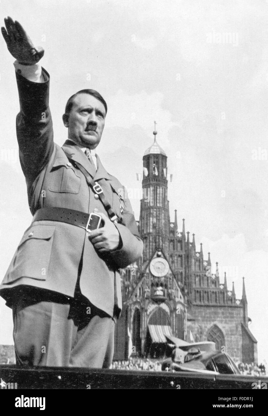 Hitler, Adolf, 20.4.1889 - 30.4.1945, politicien allemand (NSDAP), Chancelier du Reich 30.1.1933 - 30.4.1945, saluant, "Reichsparteitag des Willens", Nuremberg, 5. -10.9.1934, Banque D'Images