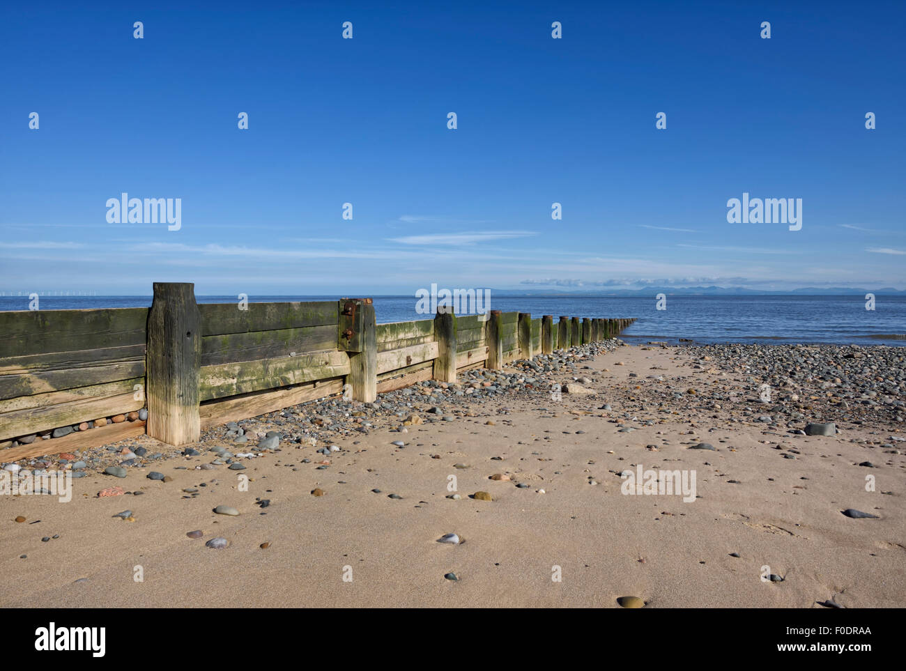 Brise-lames en bois sur la plage à Fleetwood, lancashire, uk Banque D'Images