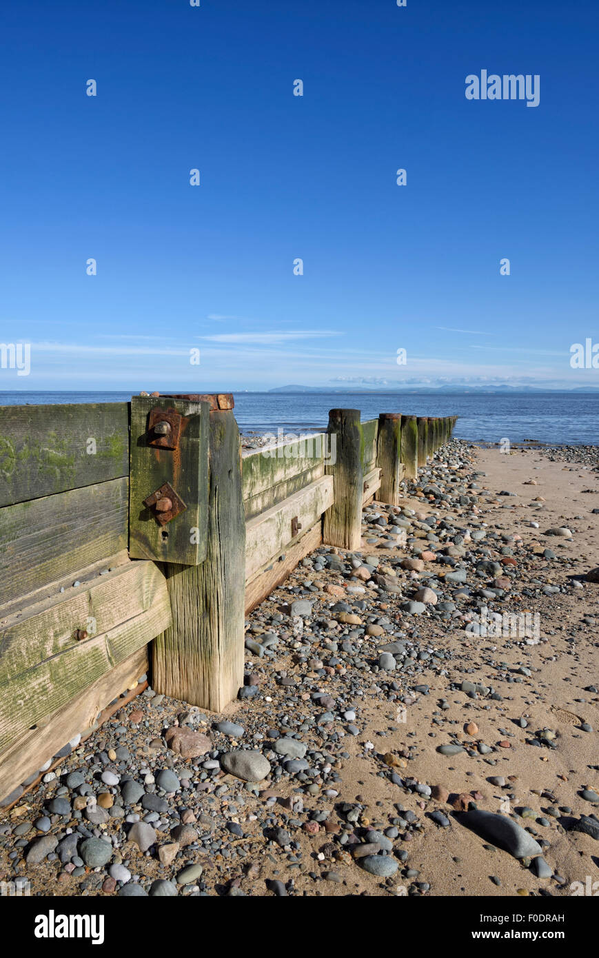 Brise-lames en bois sur la plage à Fleetwood, lancashire, uk Banque D'Images