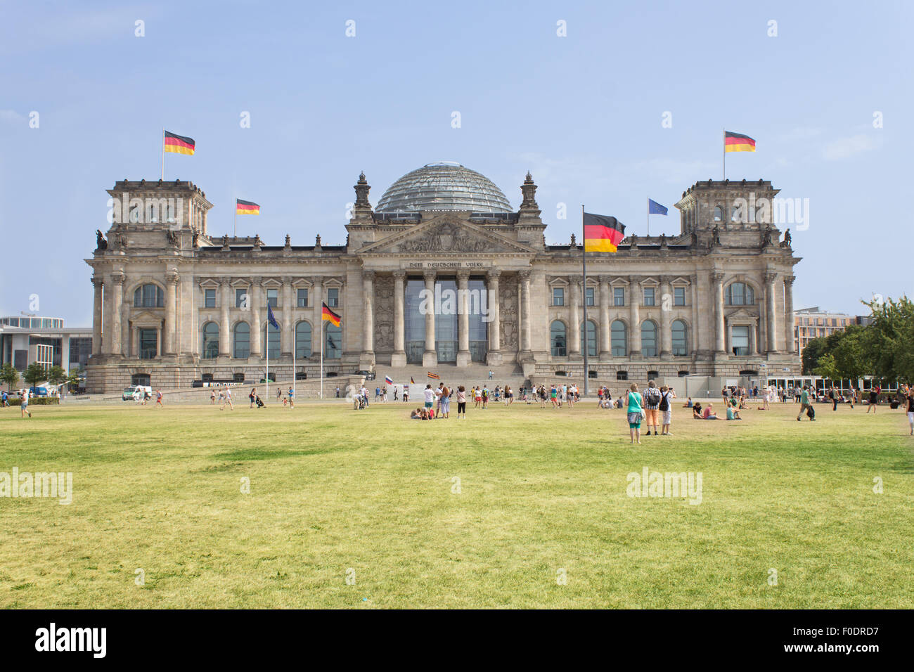 Le bâtiment du Reichstag à Berlin : le parlement allemand Banque D'Images Le bâtiment du Reichstag à Berlin : le parlement allemand Banque D'Images