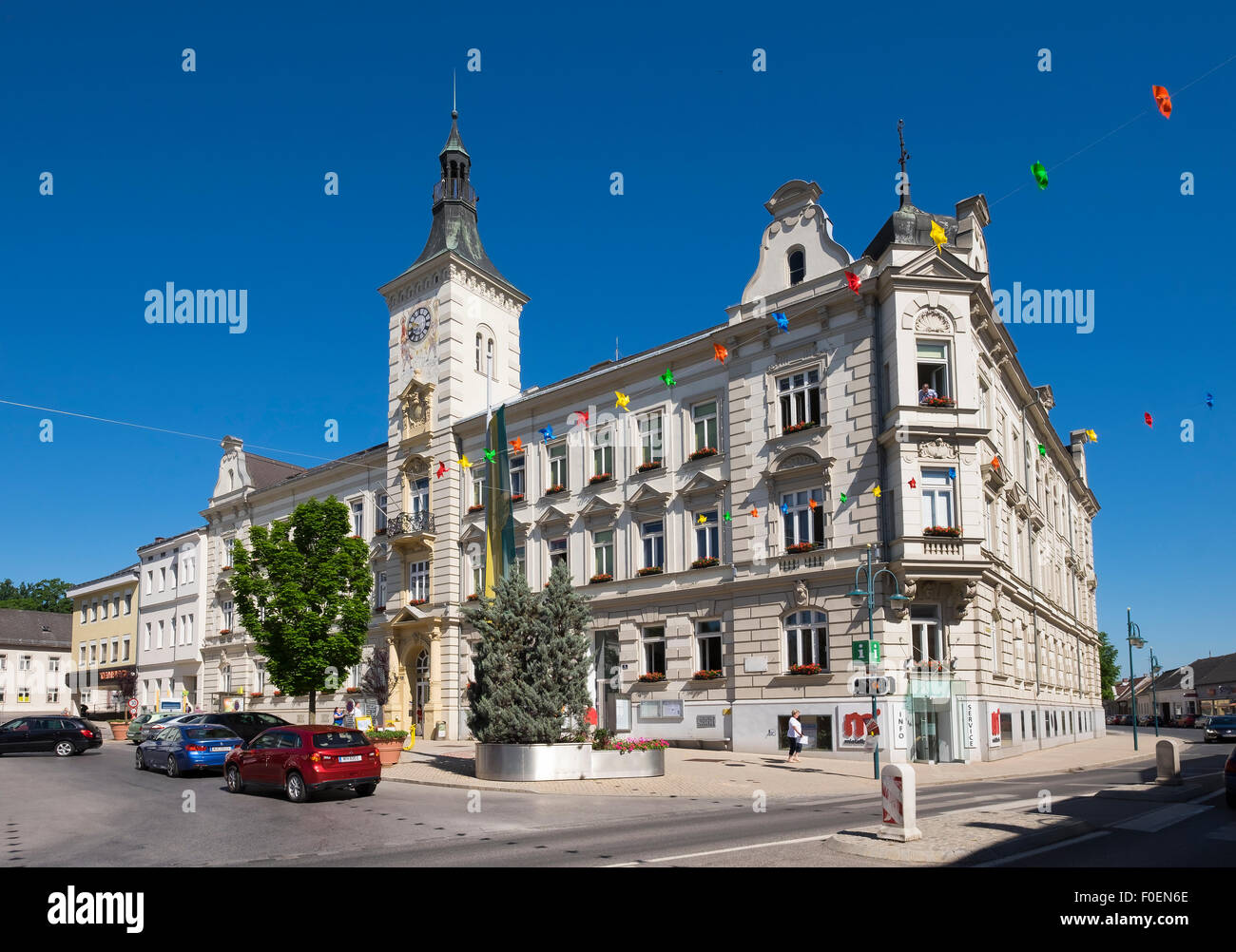 Hôtel de ville sur la place principale, Mistelbach, Weinviertel, Basse Autriche, Autriche Banque D'Images