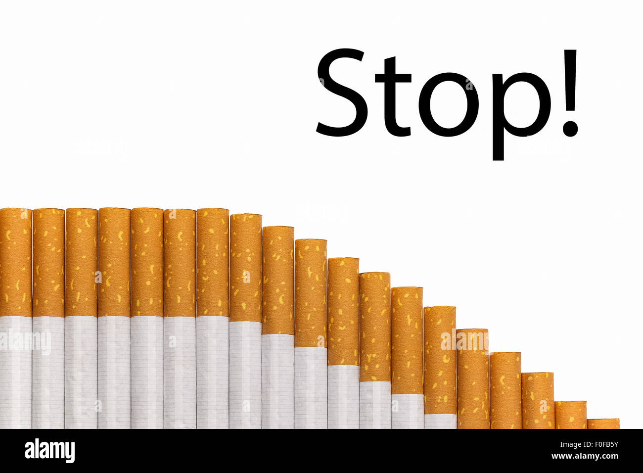 Arrêter de fumer avec un texte graphique de cigarettes, texte noir. Banque D'Images