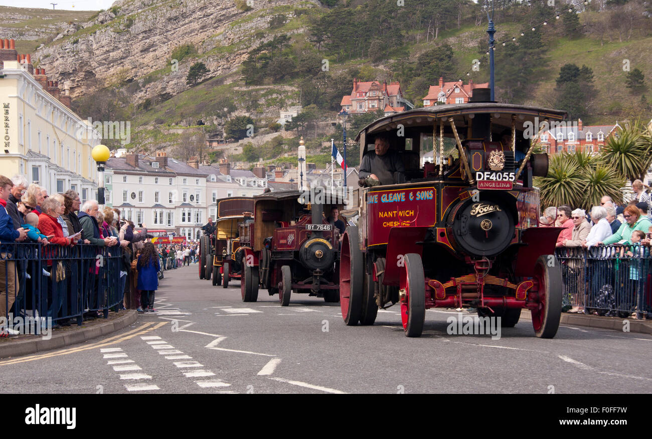 Les moteurs de traction dans la Grande Parade Llandudno Victorian Extravaganza 2015, qui a eu lieu sur un week-end de mai de chaque année dans le nord du Pays de Galles, Royaume-Uni Banque D'Images