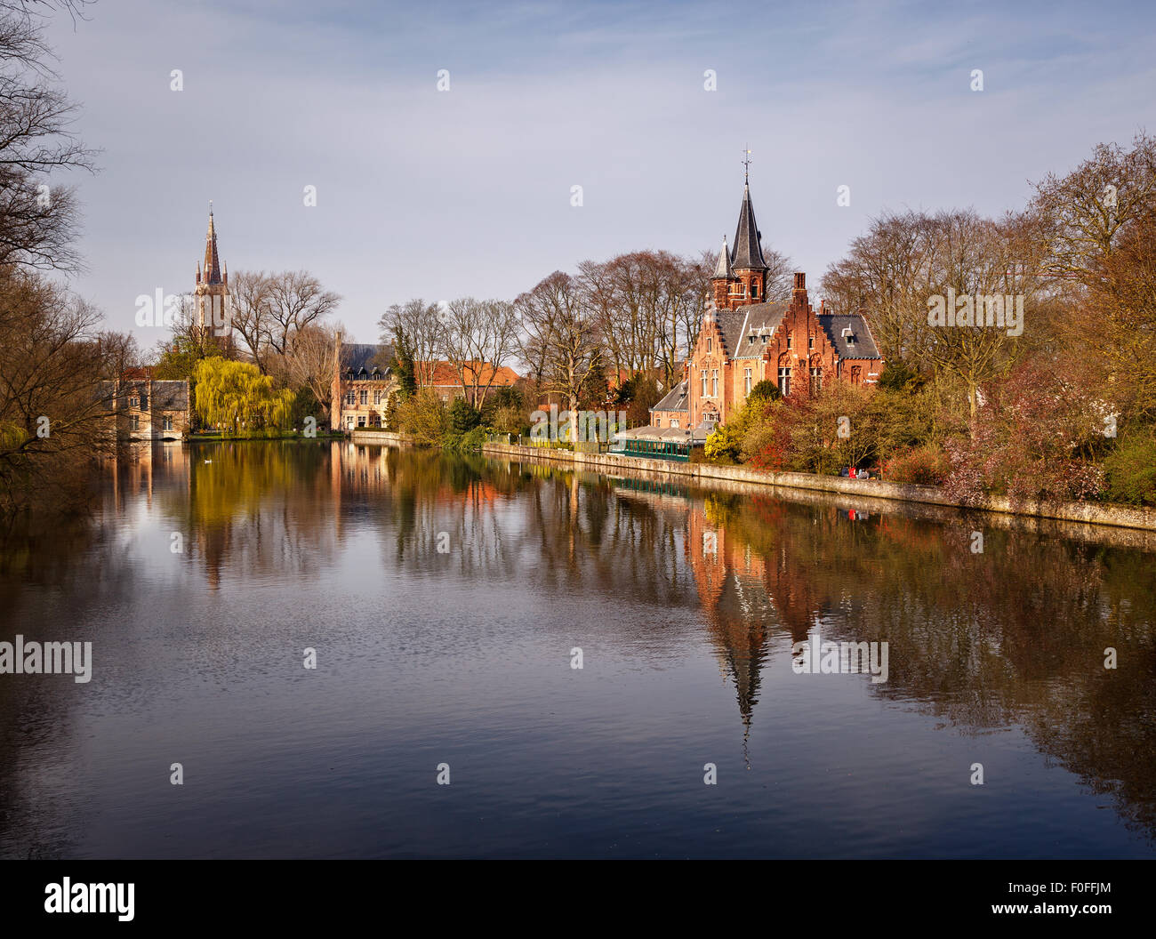 Château de conte de fées comme dans la vieille ville de Bruges , Belgique. Banque D'Images