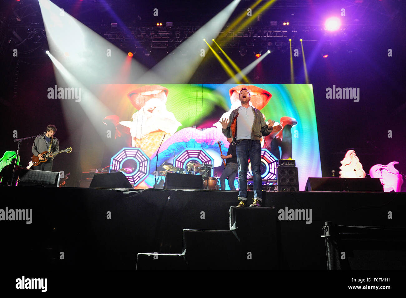 Titre flou l'Isle of Wight Festival le samedi avec la participation de Blur, Damon Albarn, Dave Rowntree, Graham Coxon, Alex James Où : île de Wight, Royaume-Uni : 14 Jun 2015 Quand Banque D'Images