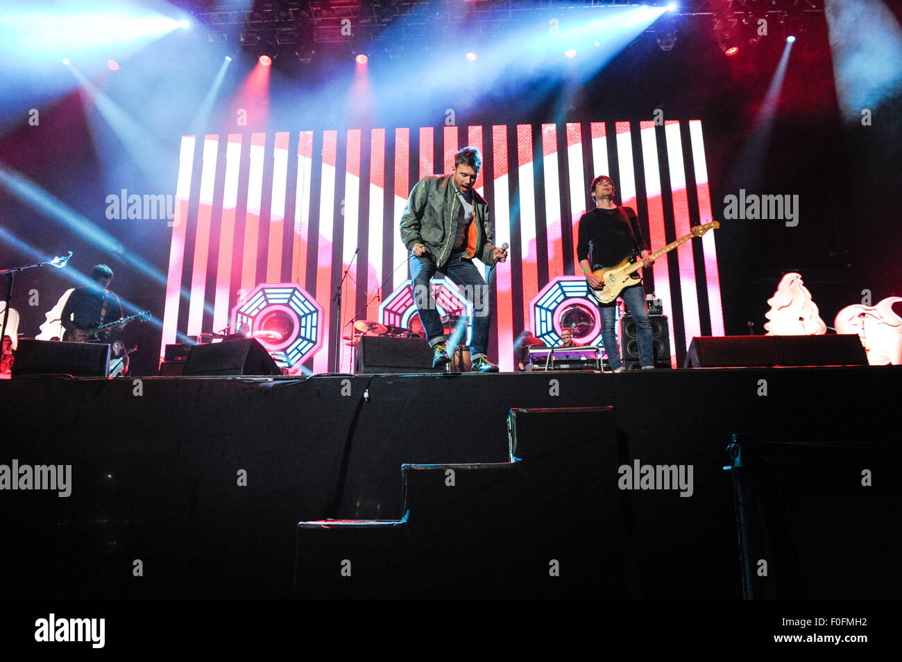 Titre flou l'Isle of Wight Festival le samedi avec la participation de Blur, Damon Albarn, Dave Rowntree, Graham Coxon, Alex James Où : île de Wight, Royaume-Uni : 14 Jun 2015 Quand Banque D'Images