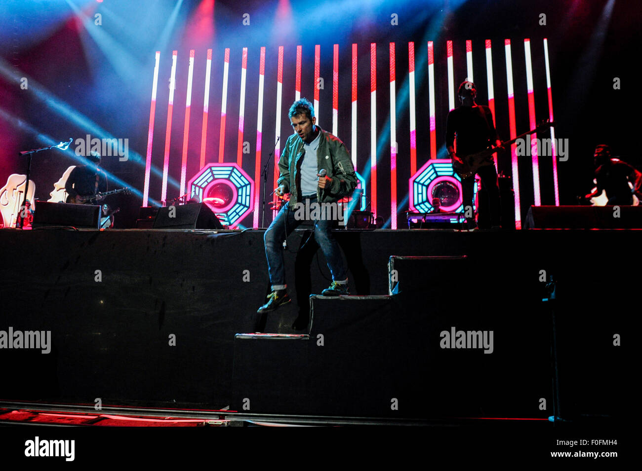 Titre flou l'Isle of Wight Festival le samedi avec la participation de Blur, Damon Albarn, Dave Rowntree, Graham Coxon, Alex James Où : île de Wight, Royaume-Uni : 14 Jun 2015 Quand Banque D'Images