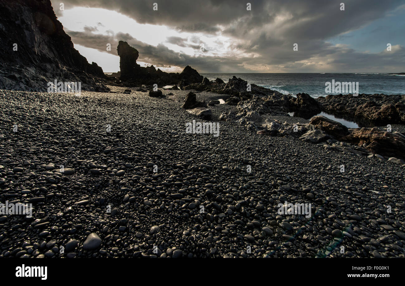 Djupalonssandur plage rocheuse à marée basse à l'ouest de l'Islande Banque D'Images