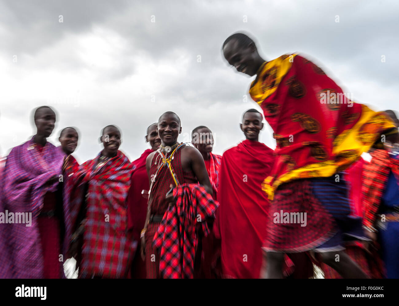 Saut traditionnels masais Mara danse Naboisho conservancy Afrique Kenya Banque D'Images