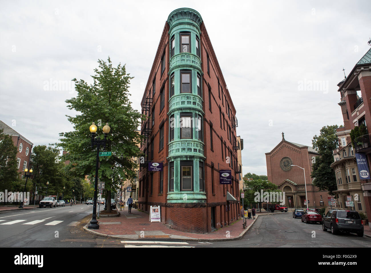 Vue d'une rue de Cambridge, MA Banque D'Images
