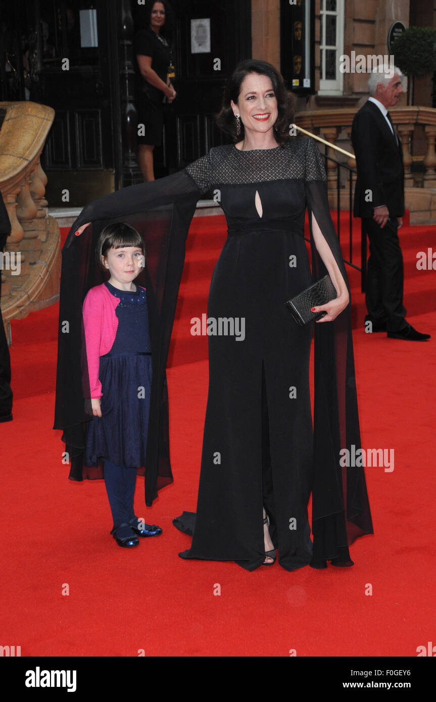 London,UK,11 août 2015,Raquel Cassidy assiste à une cérémonie de remise des prix BAFTA tribute pour ITV's Downton Abbey at Richmond Theatre pour un hommage spécial programme appelé 'Bafta célèbre Downton Abbey' pour être diffusée plus tard année. Banque D'Images