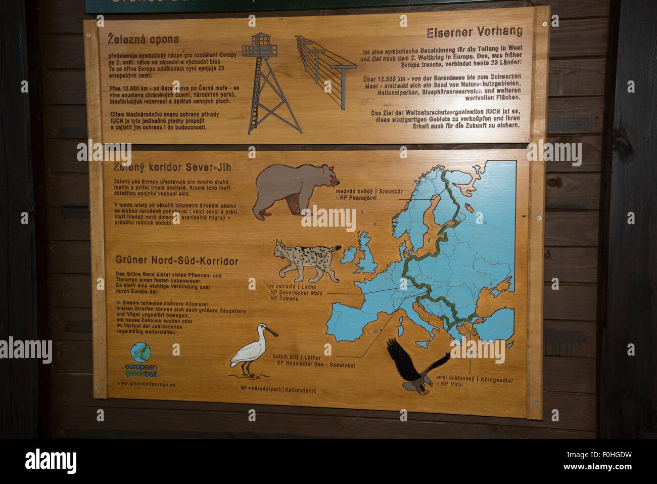 Le rideau de fer divise l'Europe occidentale et orientale et a été converti en une ceinture verte pour la conservation de la nature après 1989. Banque D'Images