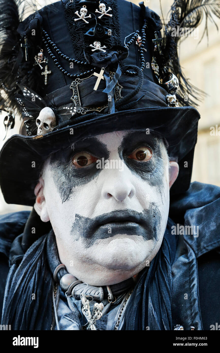 L'acteur appelé Seymour Stiffs, publicité son spectacle au Festival Fringe d'Édimbourg, du Royal Mile, Édimbourg, Écosse Banque D'Images