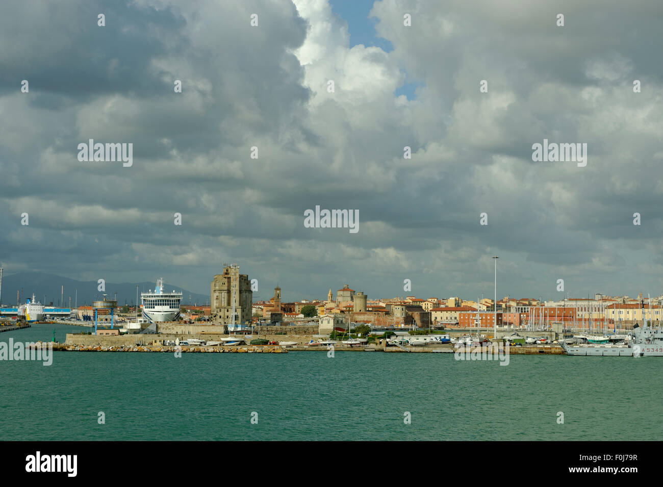 Le port de ferry de Livourne, Toscane, Italie Banque D'Images