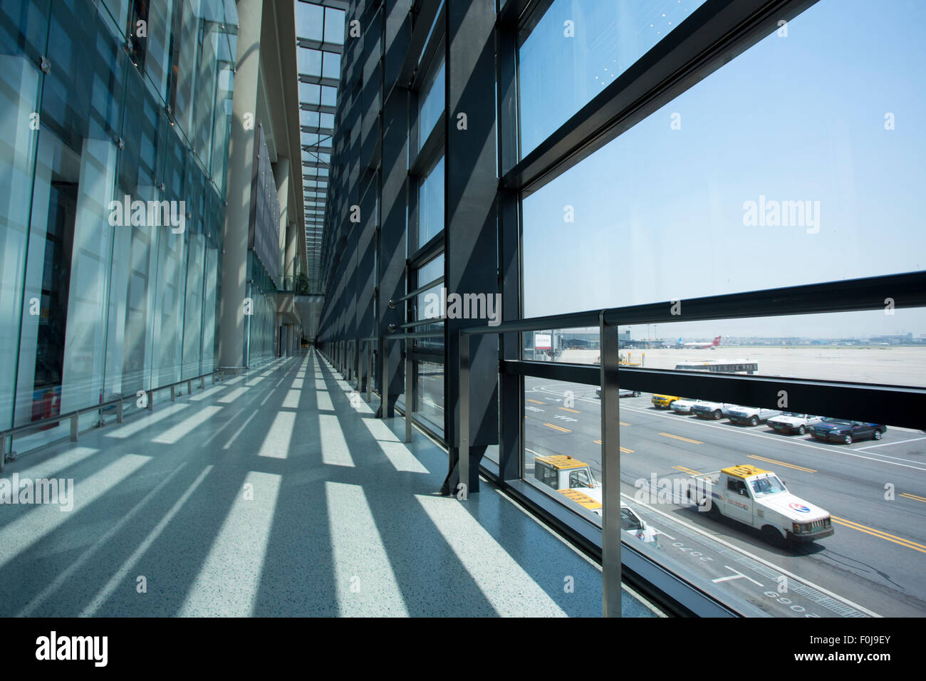 Le nouvel Aéroport International de Shanghai situé à l'ouest de la ville Banque D'Images