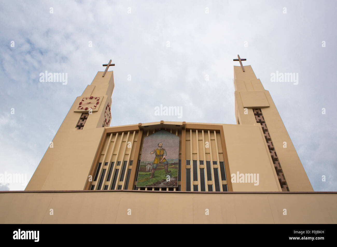 Église moderne à Alejuela près de San Jose. Costa Rica Banque D'Images