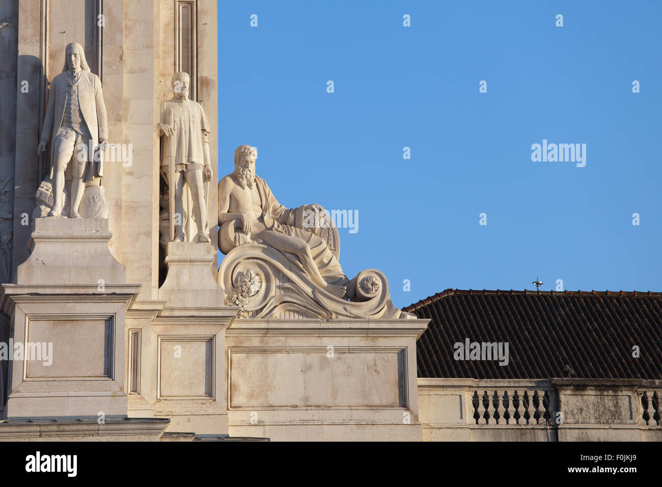 Statues dans la Rua Augusta Arch à Lisbonne, Portugal, les détails architecturaux Banque D'Images