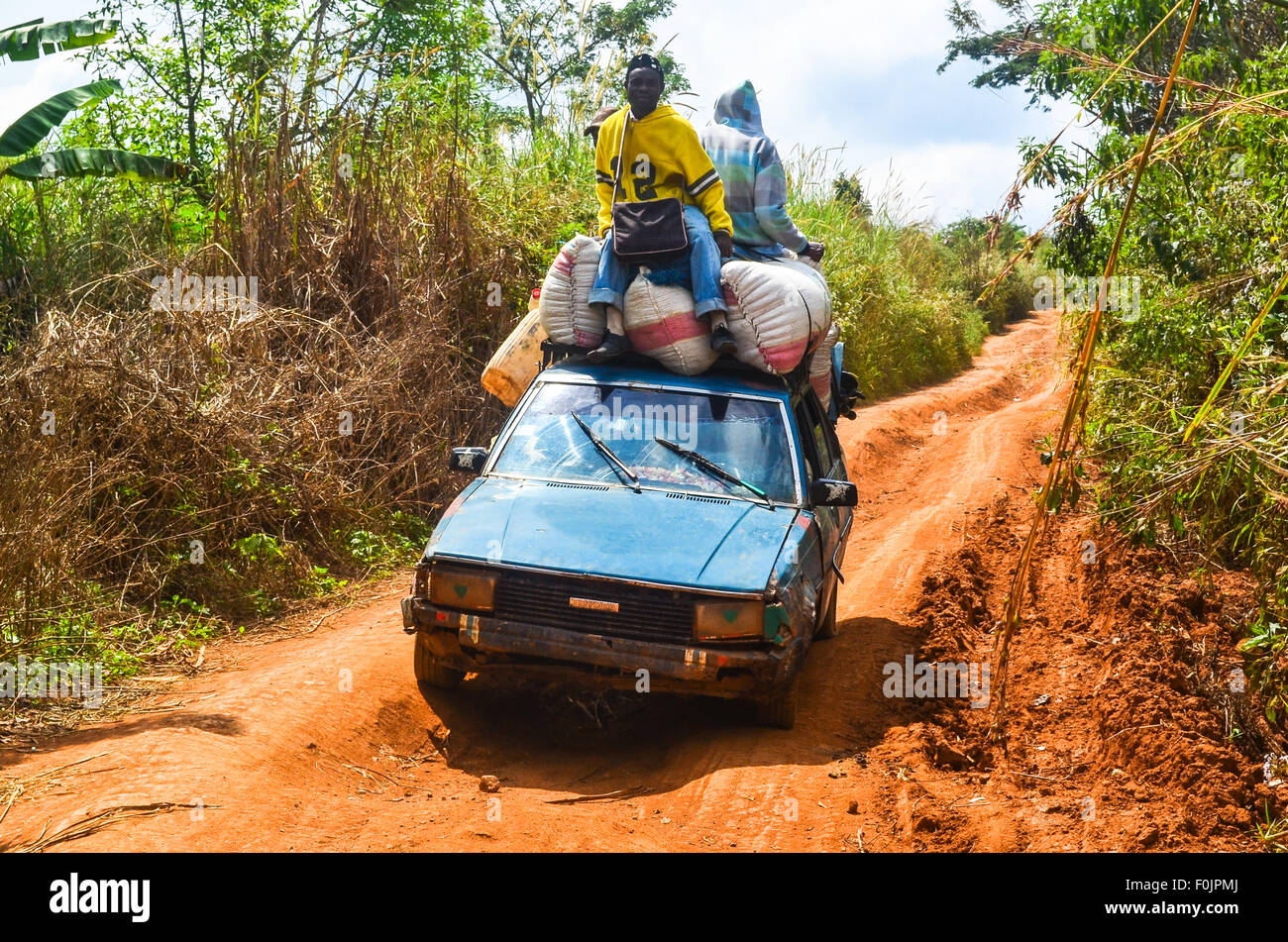 Difficulté de transport dans le pays Bamoun du Cameroun Banque D'Images